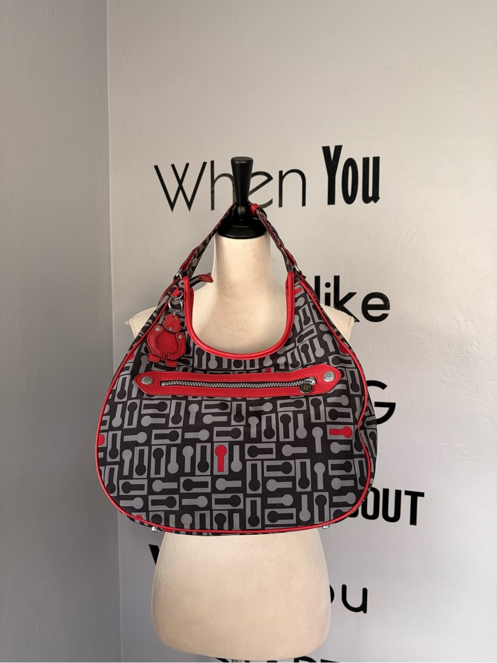 Kipling Delano Lg Gray and Red Patterned Shoulder Hobo Bag